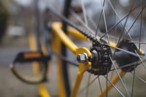 how to tighten bike chain